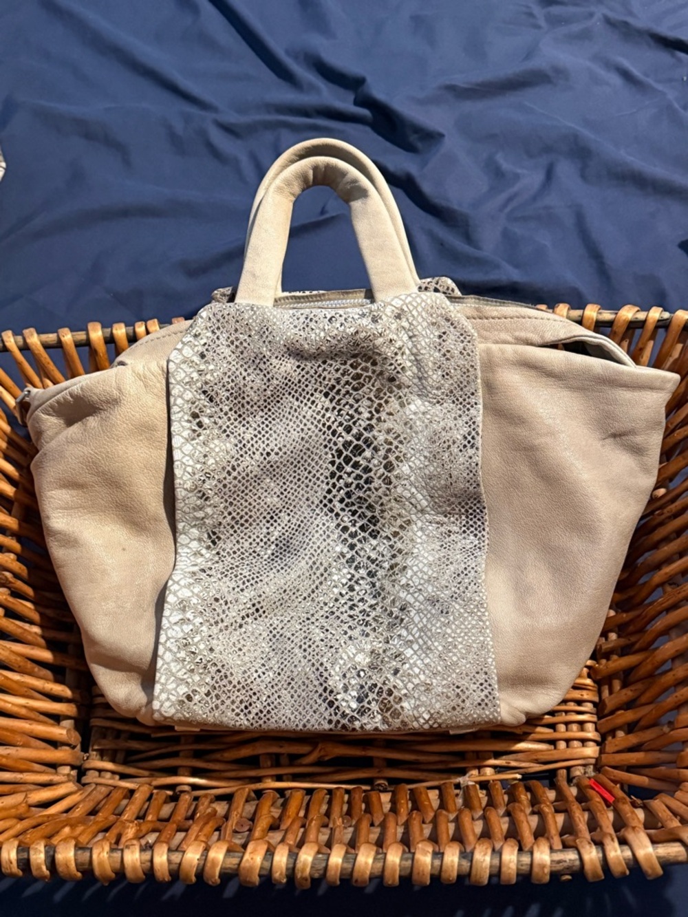 Liebskind Berlin Snakeskin Pattern and Cream Designer Women’s Tote - Picture 2 of 7